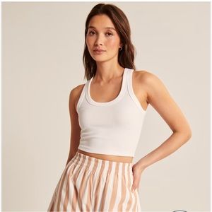 Abercrombie Soft AF Essential Tee & Tank S